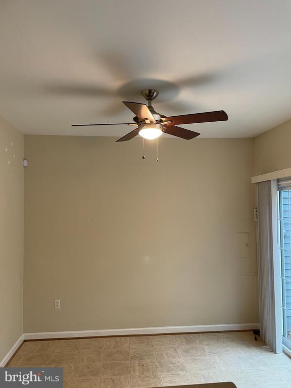 Building Photo - 7140 Westfield Ct