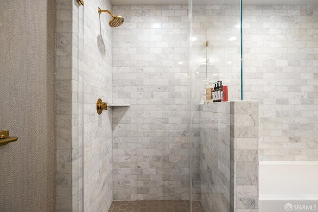 Building Photo - 401 Harrison St