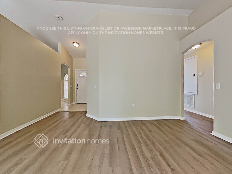 Building Photo - 1865 Manitoba Ct