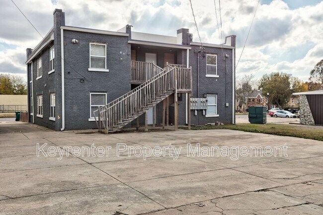 Building Photo - 2325 NW 12th St