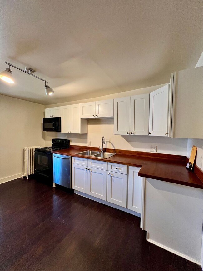 Building Photo - 36 E New St