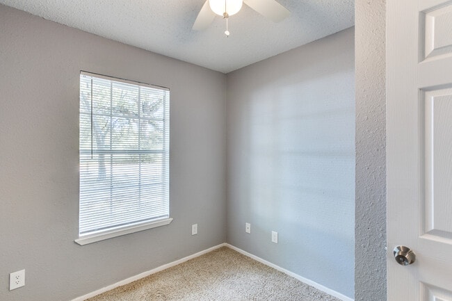 Building Photo - 510 Frazier St