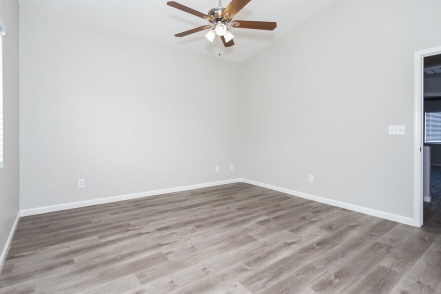 Building Photo - 6237 Autumn Creek Dr