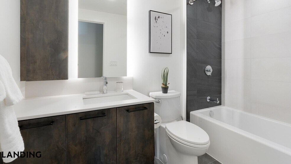 Building Photo - 632 Howard Rd SE