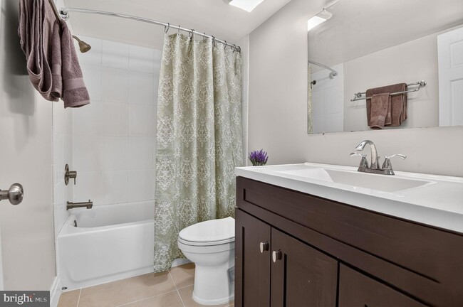 Building Photo - 7621 Tremayne Pl