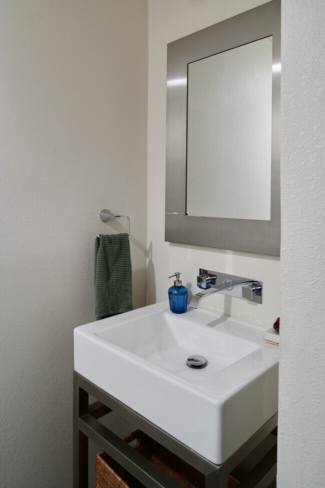 Building Photo - 3353 Tejon St