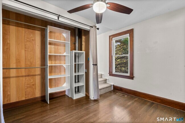 Building Photo - 28 Iver Ave