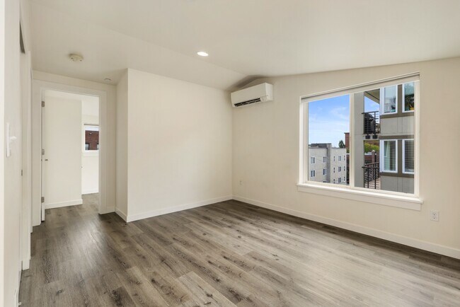 Building Photo - Modern Apartments in Prime Queen Anne Loca...