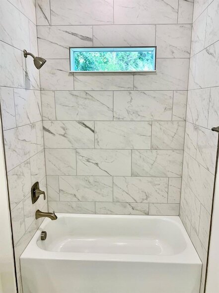 Building Photo - 21475 Seaton Ave