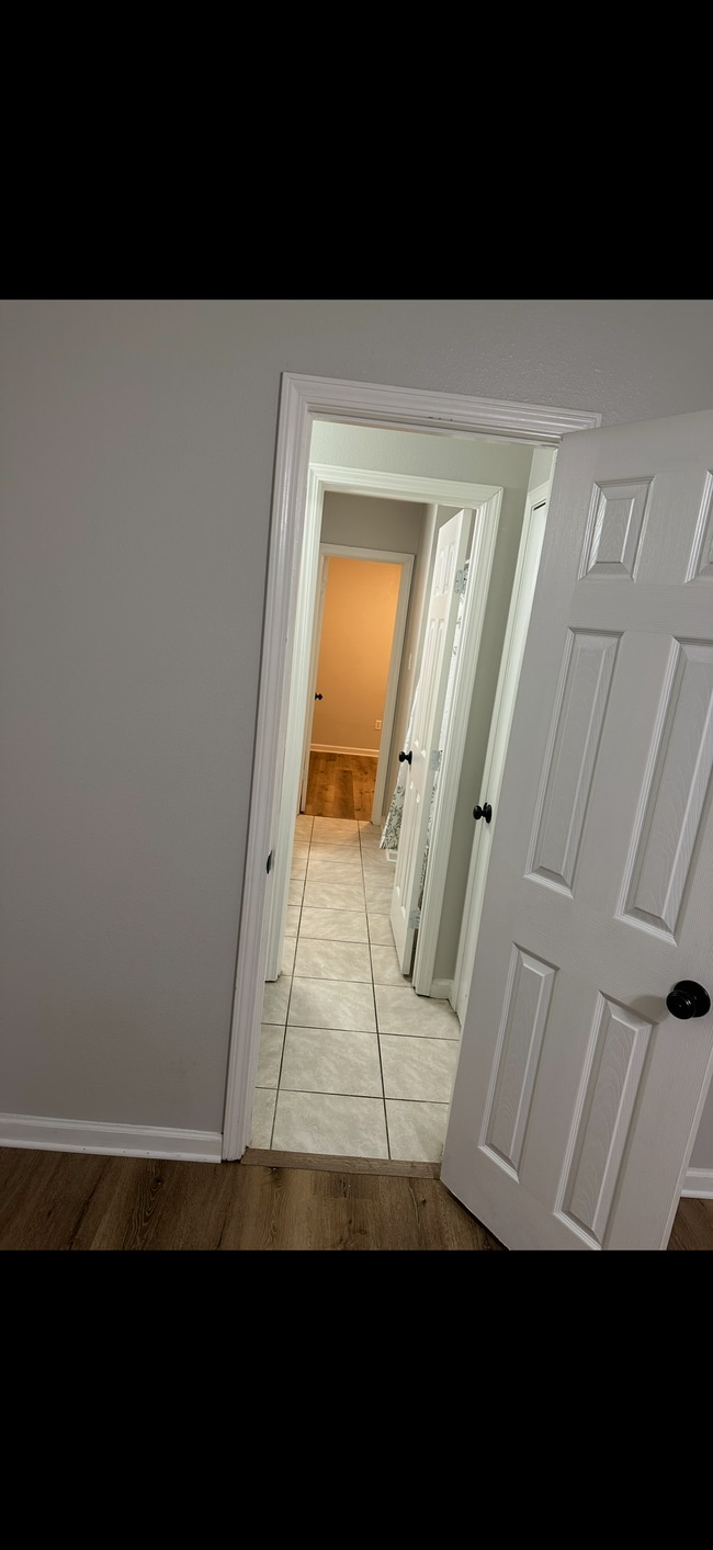 Building Photo - 14732 Hooper Rd