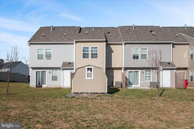 Building Photo - 35 Mengel Rd