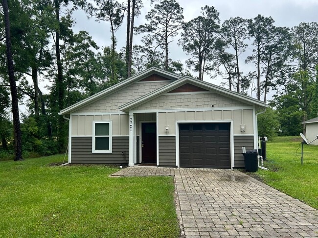 Primary Photo - 3/2 House For Rent in Northside Jax!