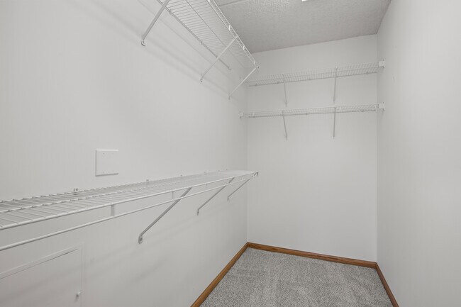 Building Photo - 750 Pearson St
