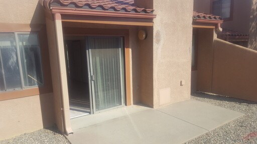 Building Photo - 5200 Villa View Dr