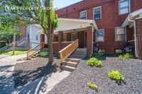 Building Photo - Available Now! Newly Renovated Townhome! L...