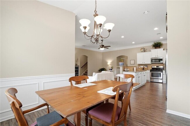 Building Photo - 318 Argyle Ct