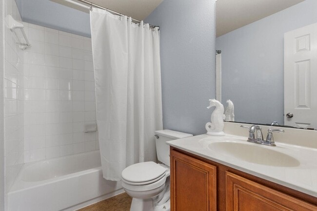 Building Photo - 103 Hoya Ln