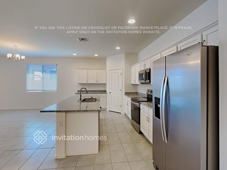 Building Photo - 17649 W Via De Luna Dr
