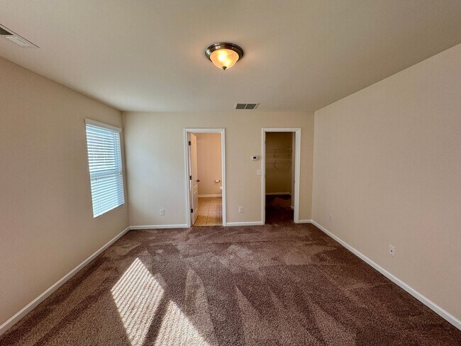 Building Photo - Spacious 5BR/3BA Home in Fort Mill