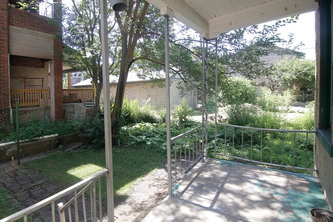 Building Photo - 618 West St