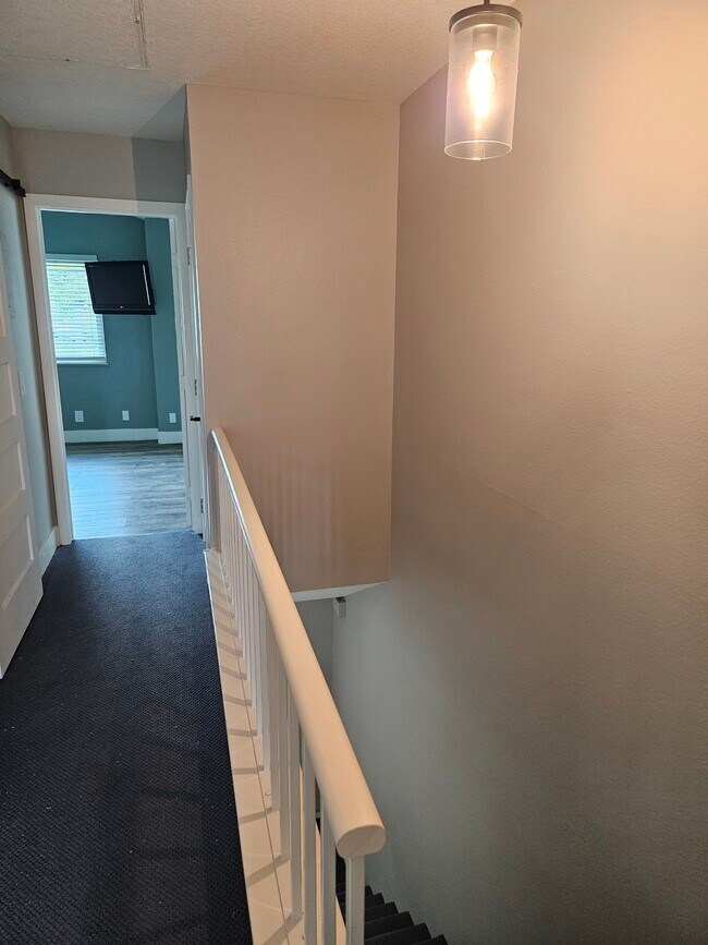 Building Photo - 30902 Club House Dr