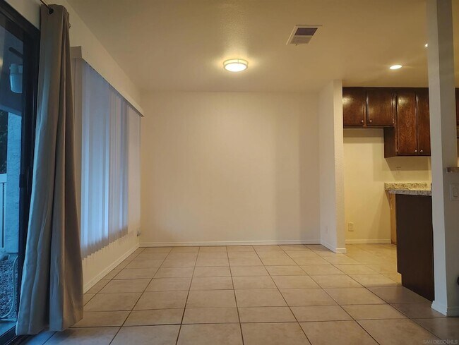 Building Photo - 12112 Wilsey Way