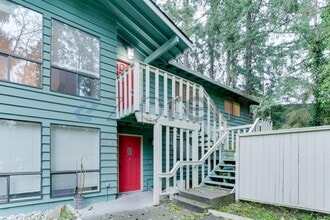 Building Photo - 1614 NE 199th Ct