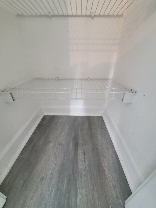 Building Photo - Open House on Spacious Condo