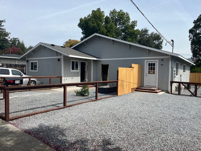 Building Photo - 316 Hardister Dr