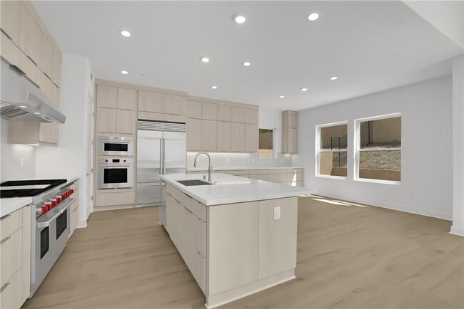 Building Photo - 168 Creation