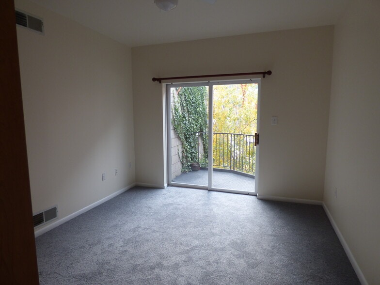 Building Photo - 1824 Carey Way