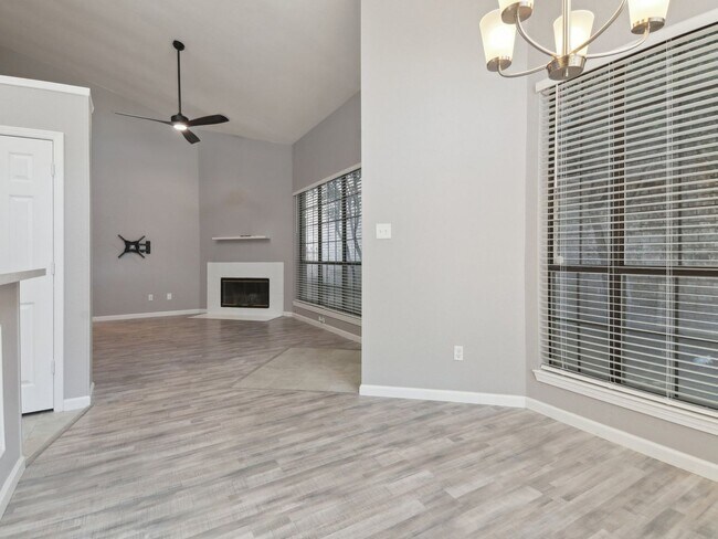 Building Photo - Spacious 2 Bedroom, 2 Bathroom Home in Eag...