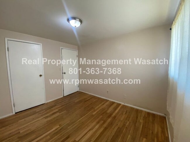 Building Photo - 1605 Manzanita Dr