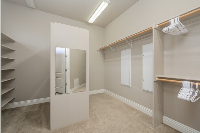 Building Photo - 1362 Pioneer Trail