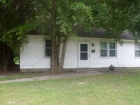 Building Photo - Affordable duplex- coming soon