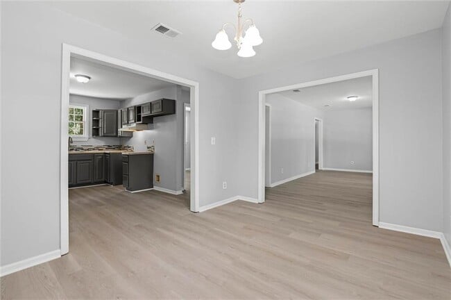 Building Photo - 12925 Bonnievale Dr N