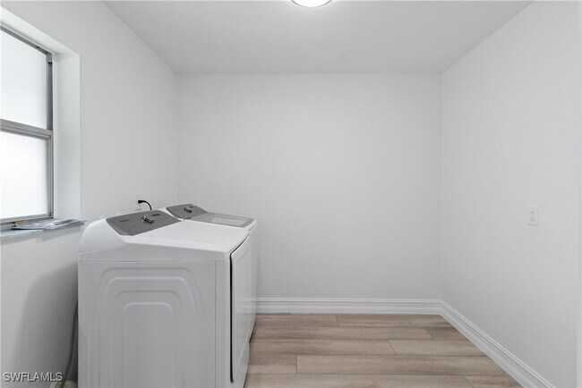 Building Photo - 4126 Belair Ln
