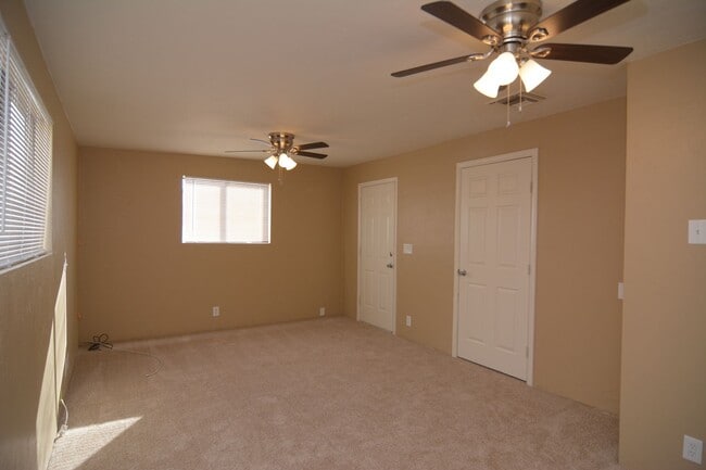Building Photo - Charming 2 Bedroom 1 Bath Home! Central Tucson Location!