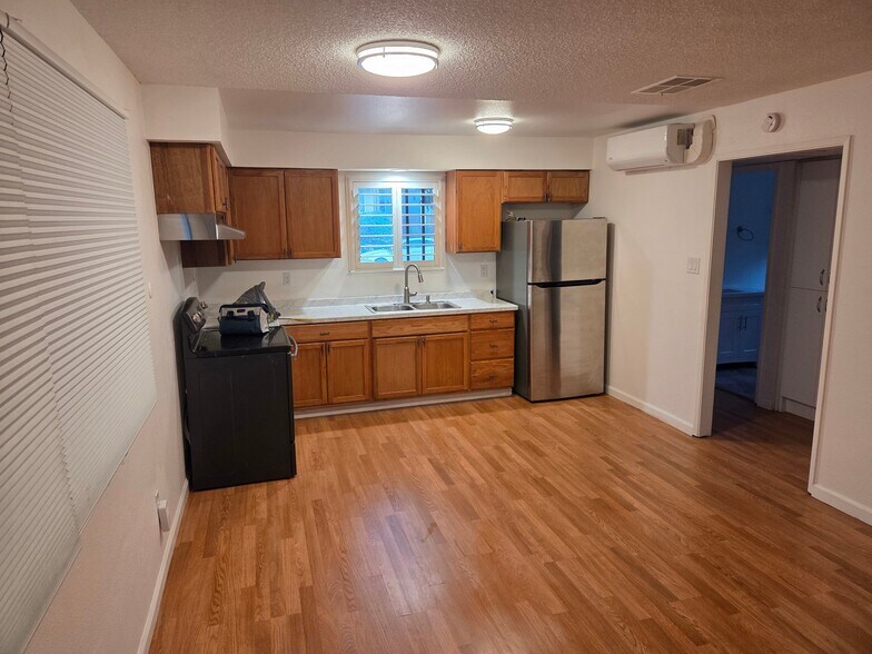 Building Photo - 1916 17th St