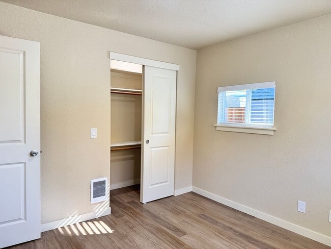 Building Photo - 5713-5713 64th St W