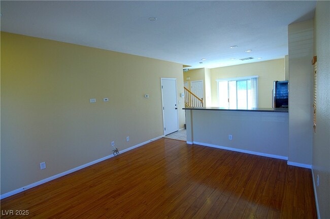 Building Photo - 925 Blushing Rose Pl