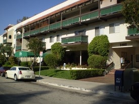 Building Photo - 5460 White Oak Ave