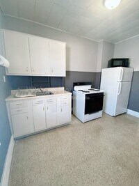 Building Photo - 209 Chandler Blvd