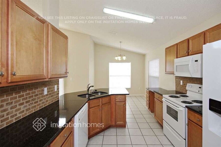 Building Photo - 5583 Elizabeth Rose Square
