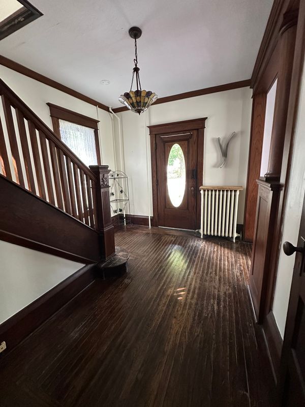 Building Photo - 83 Shethar St