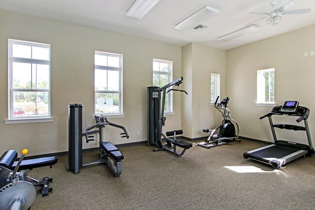 Building Photo - 254 Seville Pkwy
