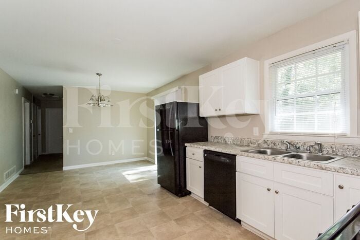 Building Photo - 4083 Vale Ct