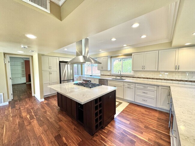 Building Photo - Prestigious Home In Beautiful Del Cerro ~ 5 Bedroom / 3 Bathroom House!!!