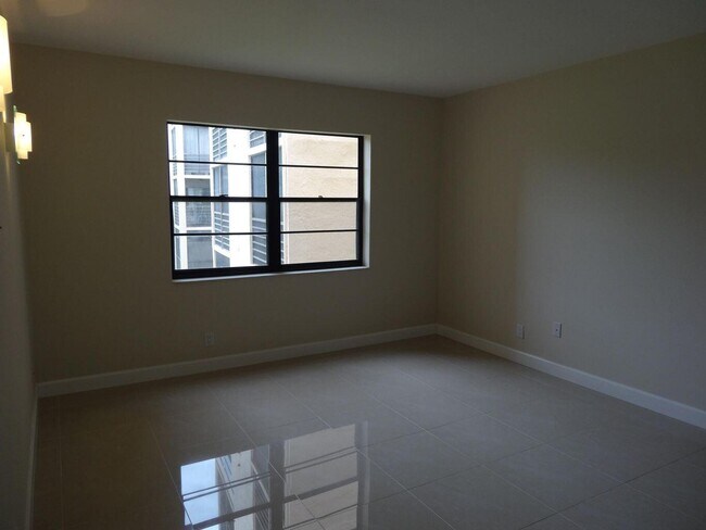 Building Photo - 9235 SW 8th St