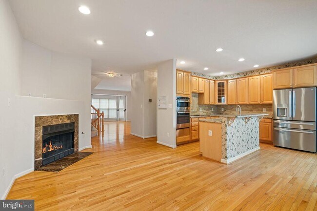 Building Photo - 13280 Maple Creek Ln